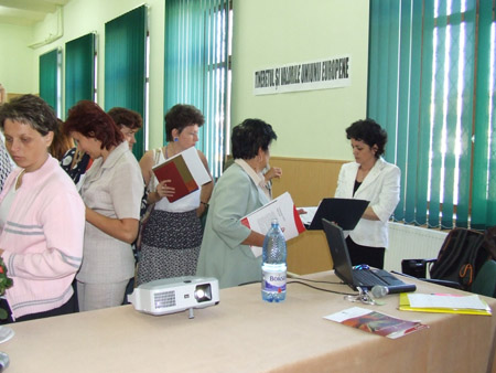 32 Intalnire cu bibliotecarii scolari